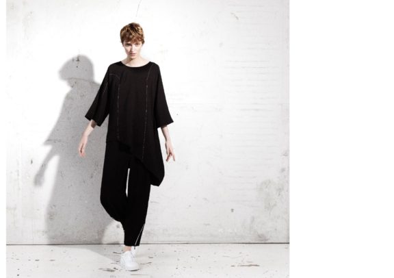 Trine Kryger Simonsen_Frühjahr_Sommer 2022 shirt oversize black