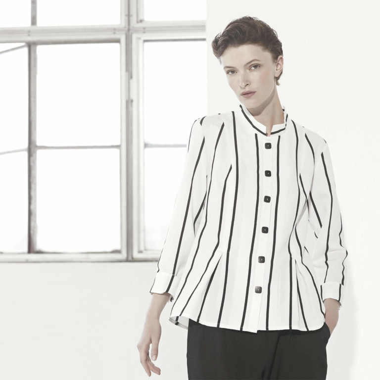 TRINE KRYGER SIMONSEN Frühjahr_Sommer 23 Short jacket striped