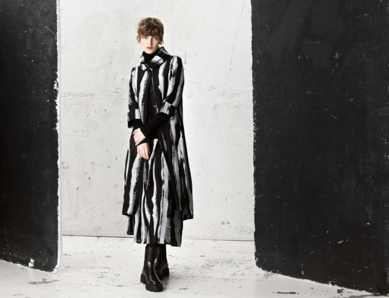 Trine Kryger Simonsen Herbst_Winter 22_23 Long Dress black and white